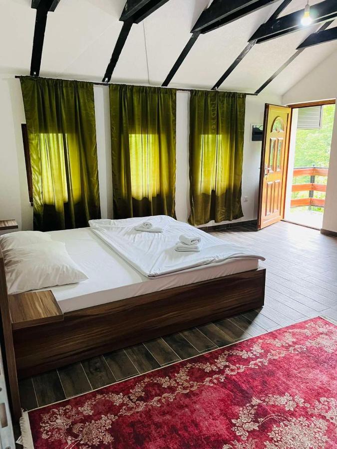 Appartement Azra River View House *