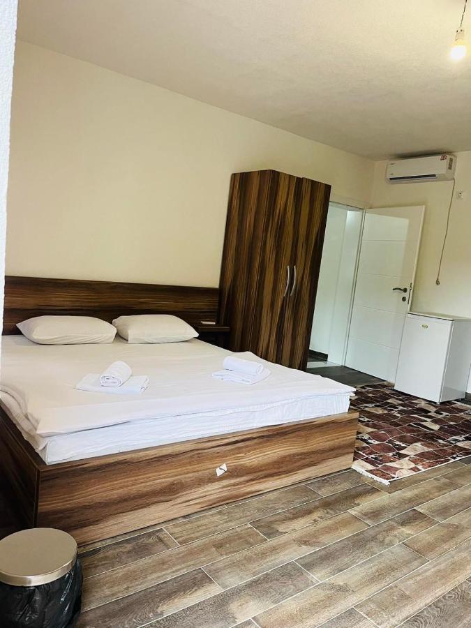 Azra River View House Appartement *